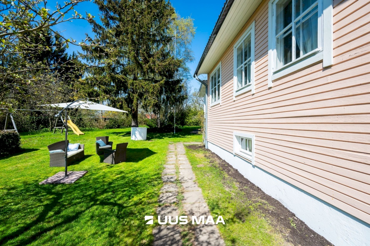 Viimsi vald, Leppneeme küla, Roosimetsa tee