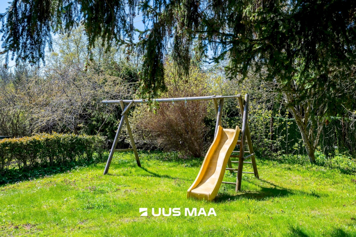 Viimsi vald, Leppneeme küla, Roosimetsa tee