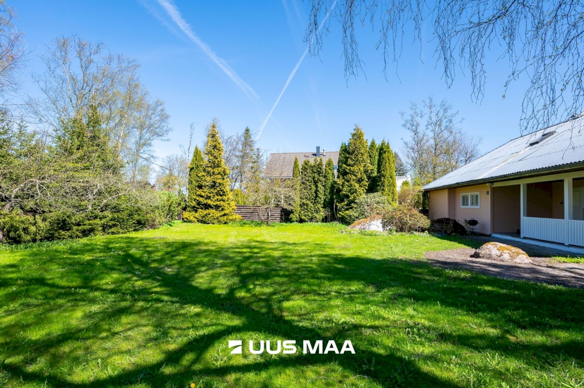 Viimsi vald, Leppneeme küla, Roosimetsa tee