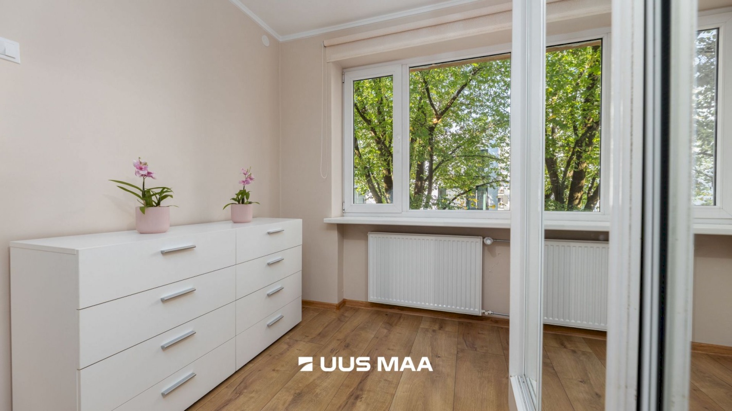 Tallinn, Kesklinna linnaosa, Uus Maailm, Pärnu mnt 76