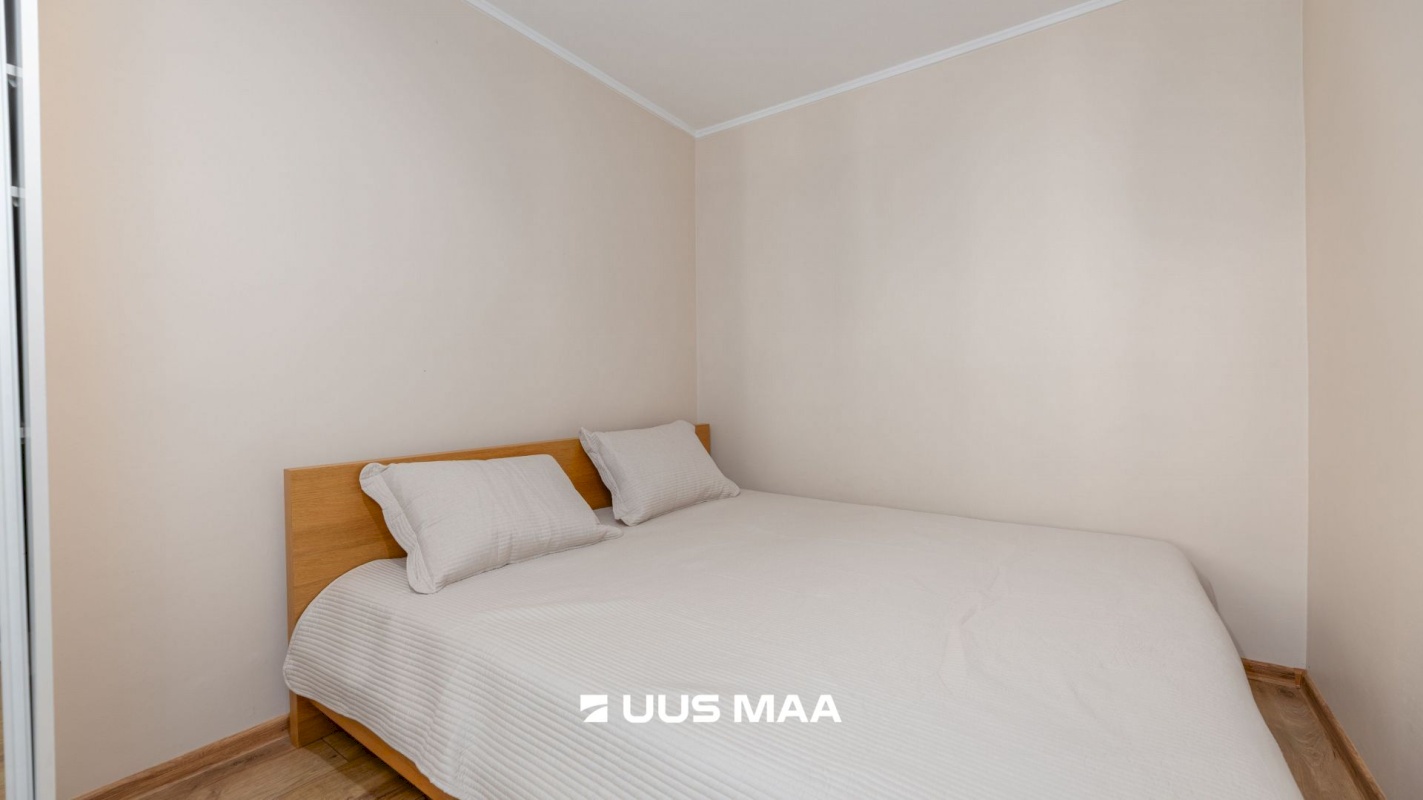 Tallinn, Kesklinna linnaosa, Uus Maailm, Pärnu mnt 76