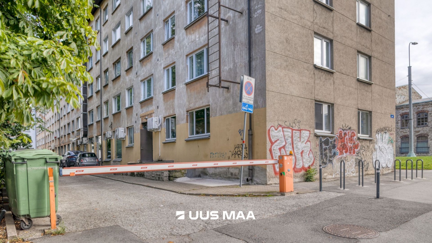 Tallinn, Kesklinna linnaosa, Uus Maailm, Pärnu mnt 76