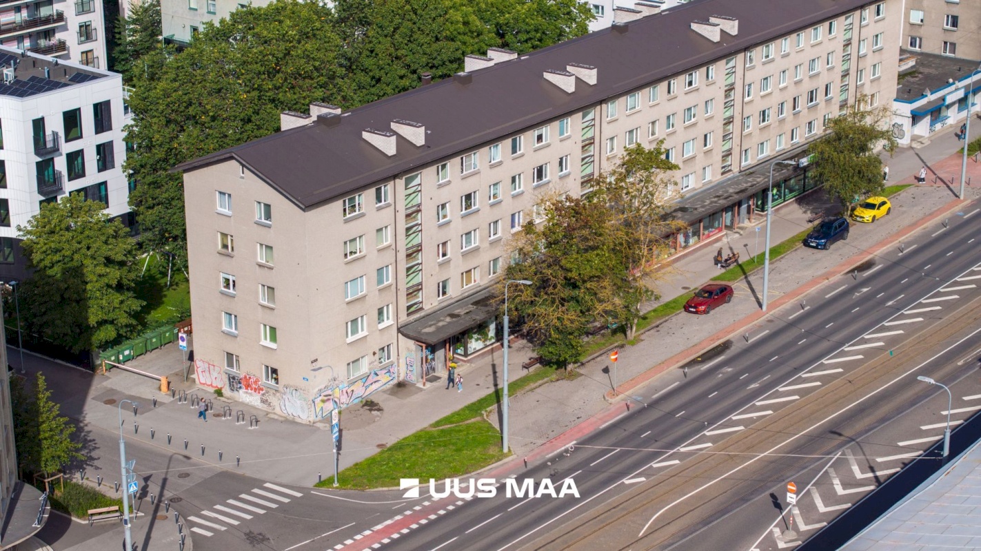 Tallinn, Kesklinna linnaosa, Uus Maailm, Pärnu mnt 76