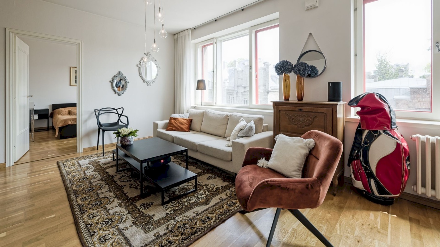 Tallinn, Kesklinna linnaosa, Pärnu mnt 27