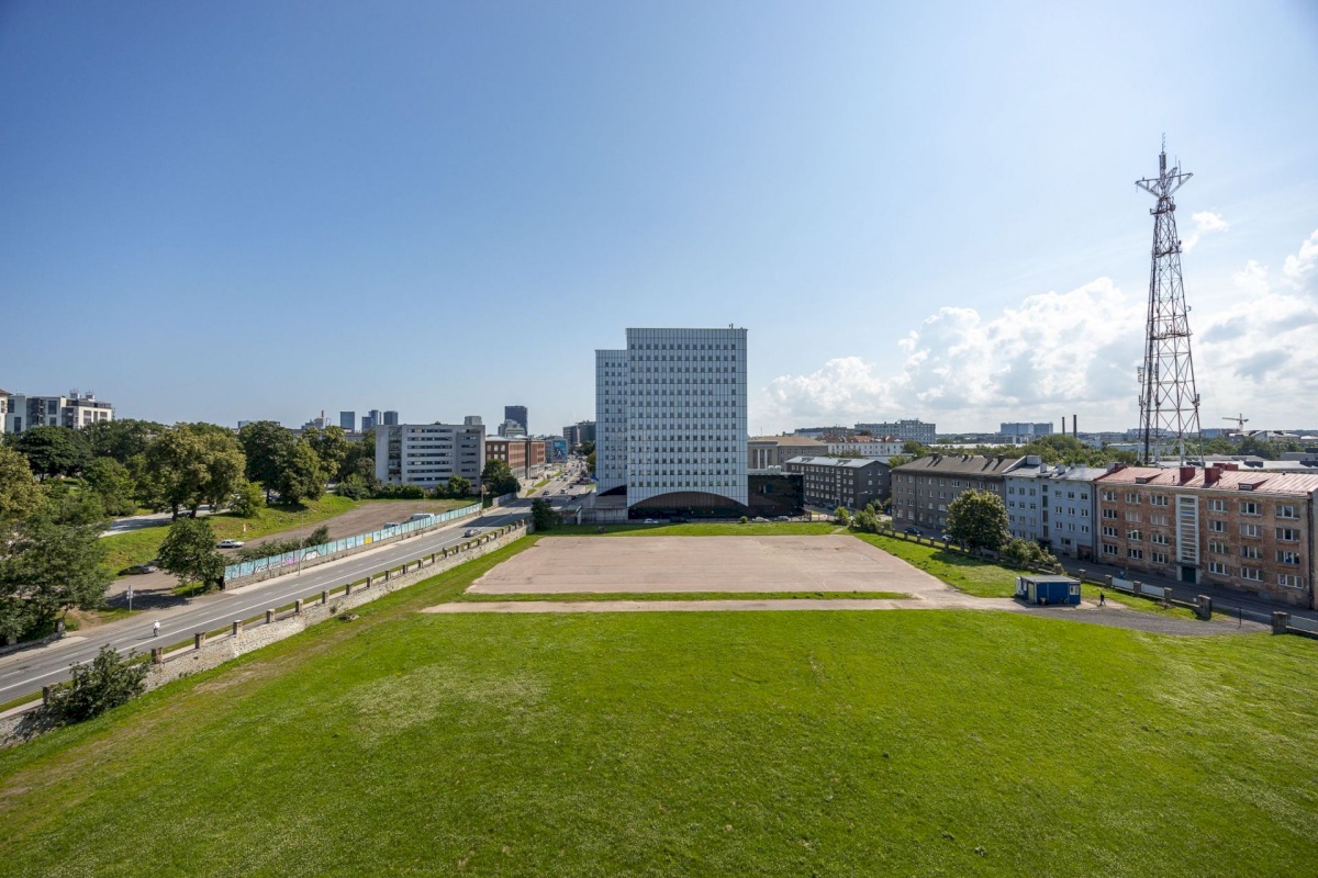 Tallinn, Kesklinna linnaosa, Uus Maailm, Toom-Kuninga 15