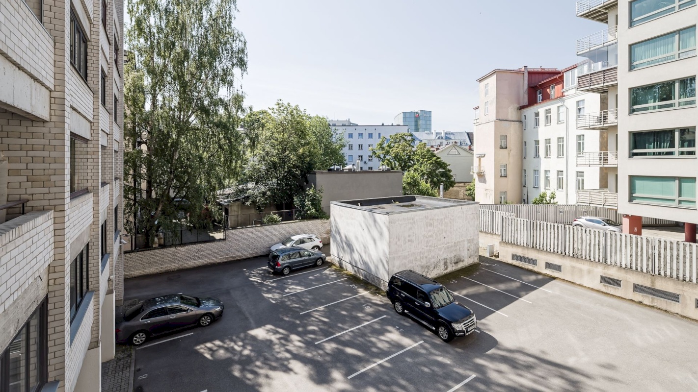 Tallinn, Kesklinna linnaosa, Kadriorg, Tina 21a