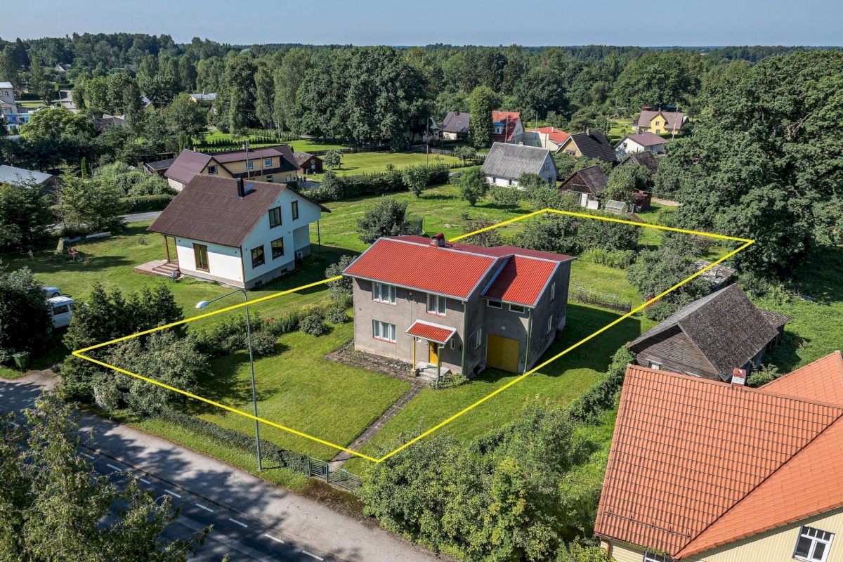 Põhja-Sakala vald, Suure-Jaani linn, J. Köleri tn 21a