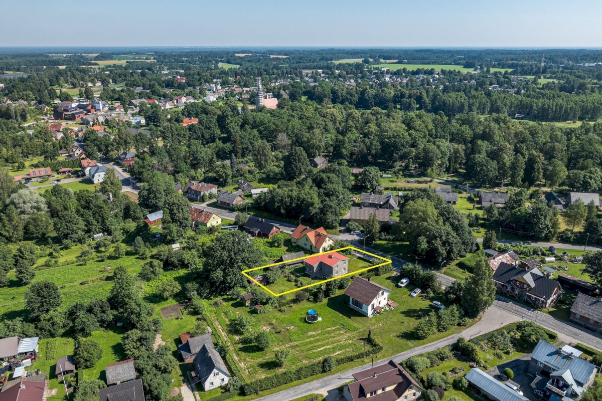 Põhja-Sakala vald, Suure-Jaani linn, J. Köleri tn 21a