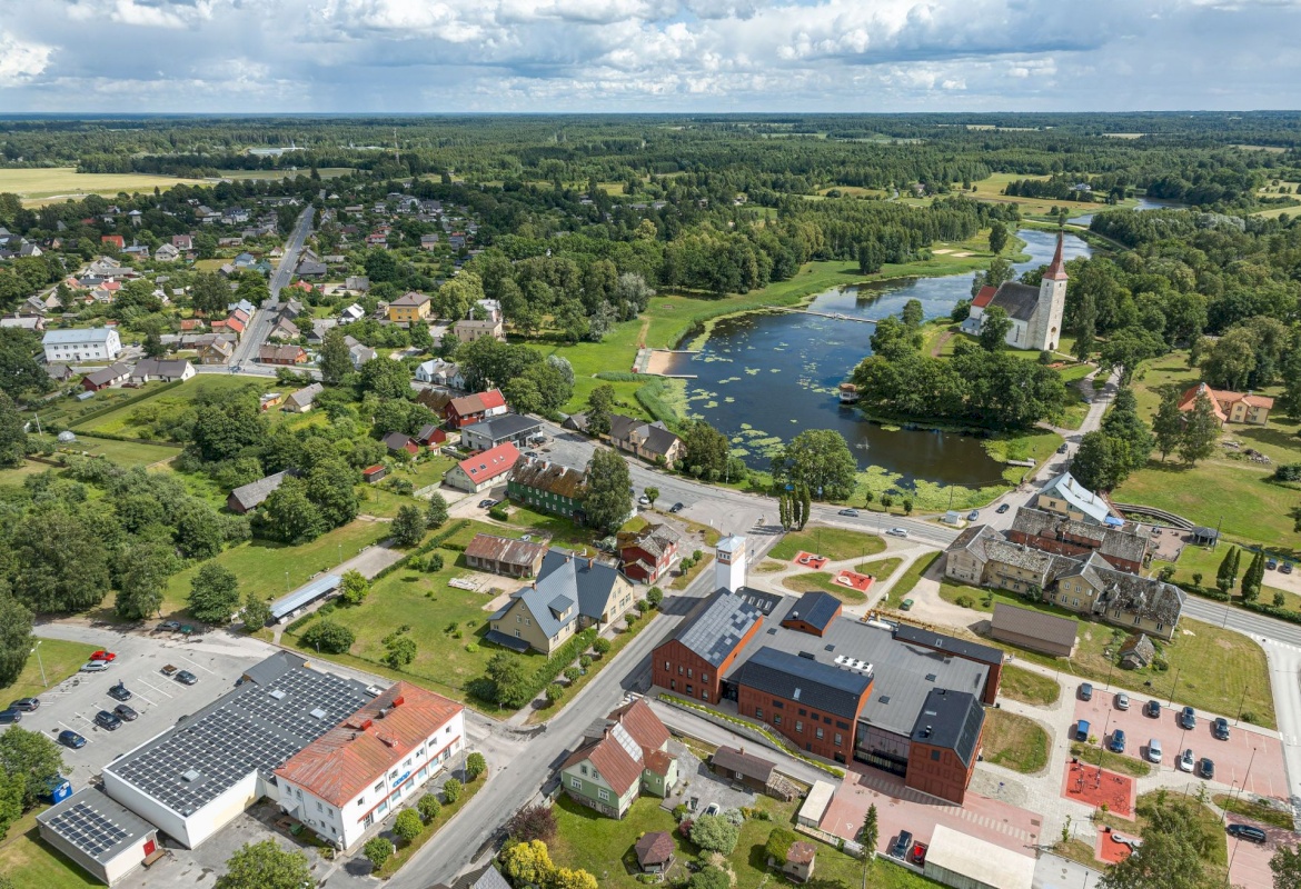 Põhja-Sakala vald, Suure-Jaani linn, J. Köleri tn 21a