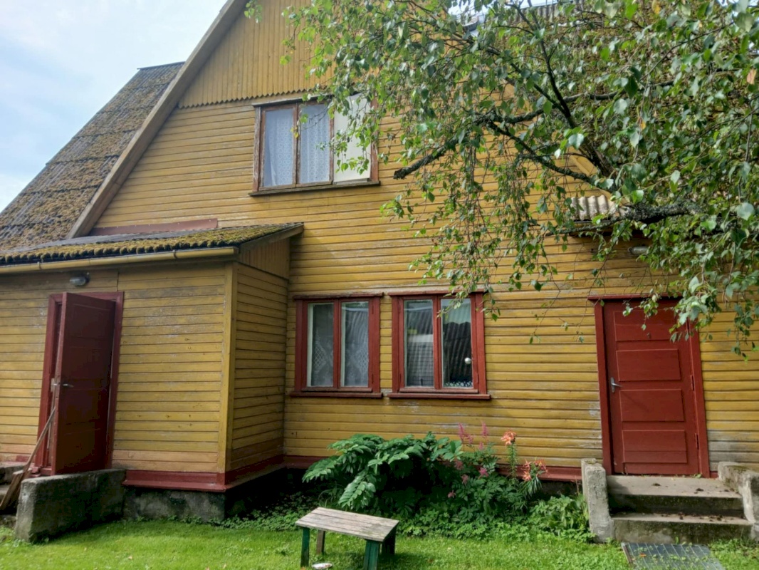 Tori vald, Sindi linn, Karja 18