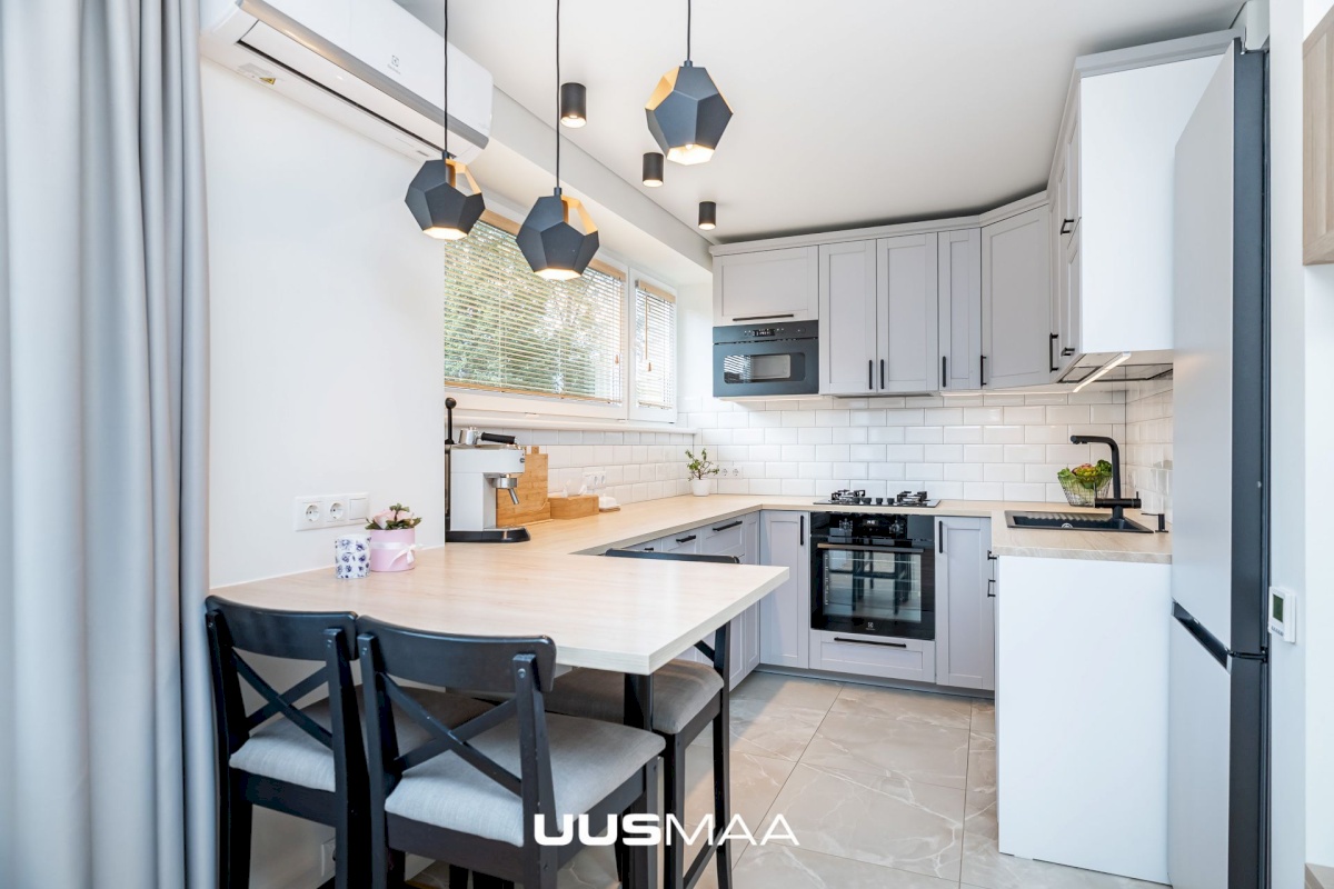 Tallinn, Mustamäe linnaosa, Sõpruse pst 208