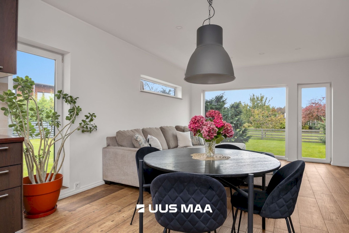 Viimsi vald, Pärnamäe küla, Kesk-Kaare tee 97