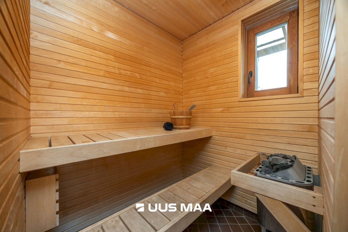 Viimsi vald, Pärnamäe küla, Kesk-Kaare tee 97