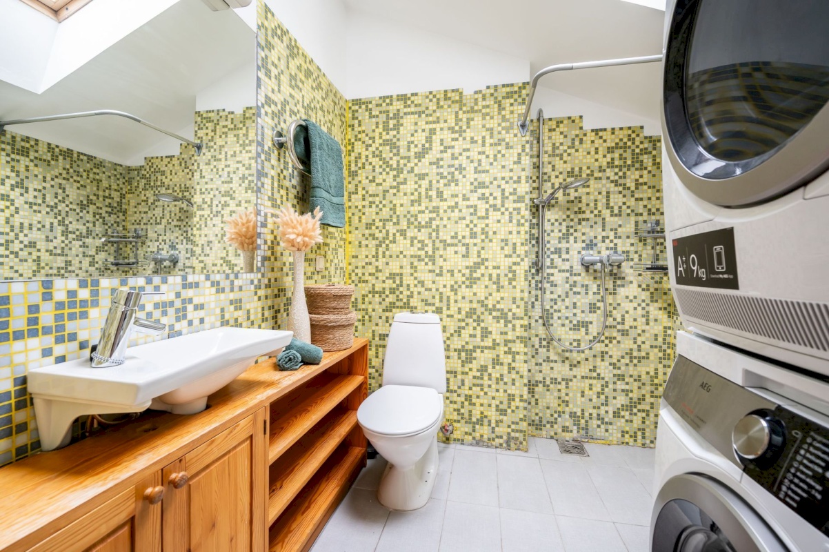 Tallinn, Kesklinna linnaosa, Lastekodu 28