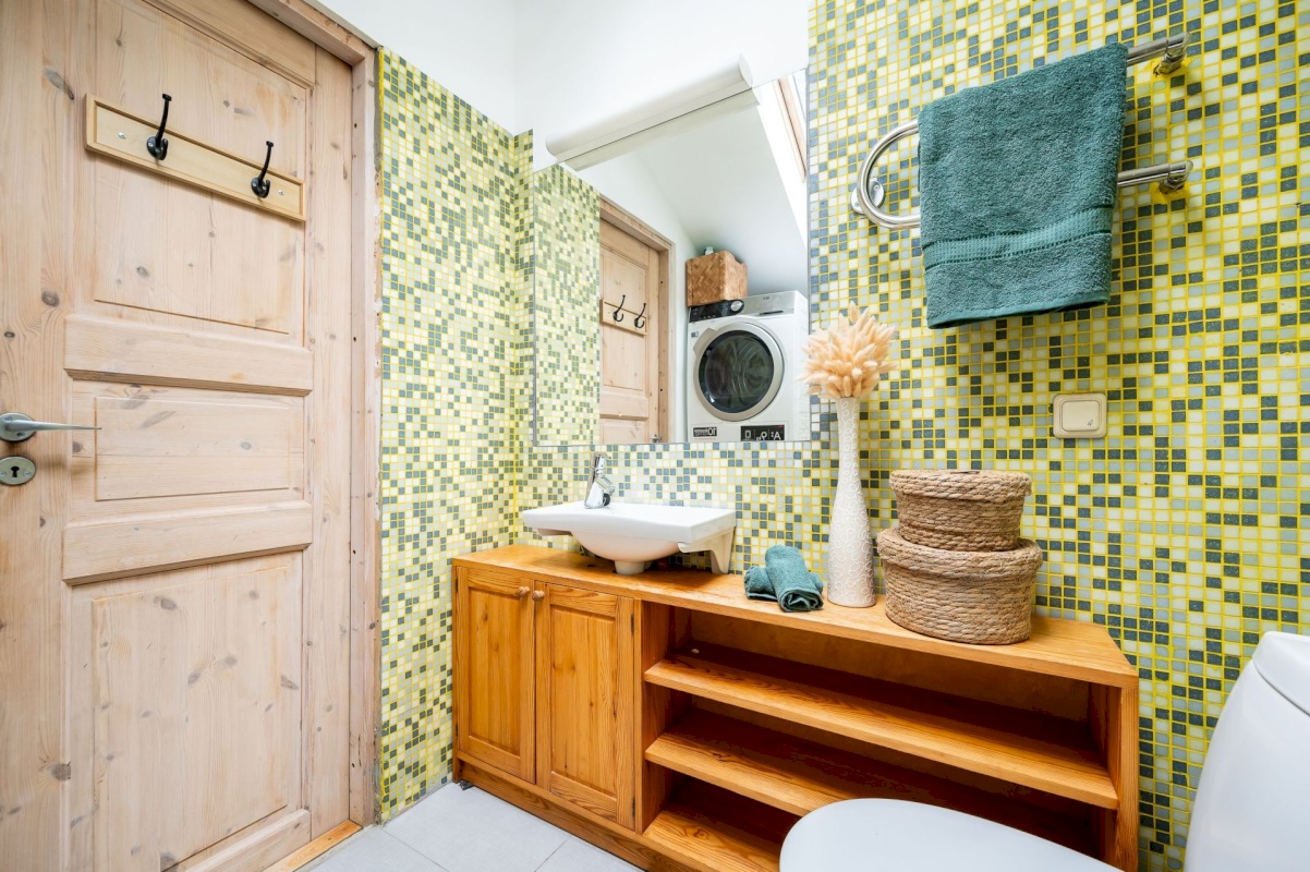 Tallinn, Kesklinna linnaosa, Lastekodu 28