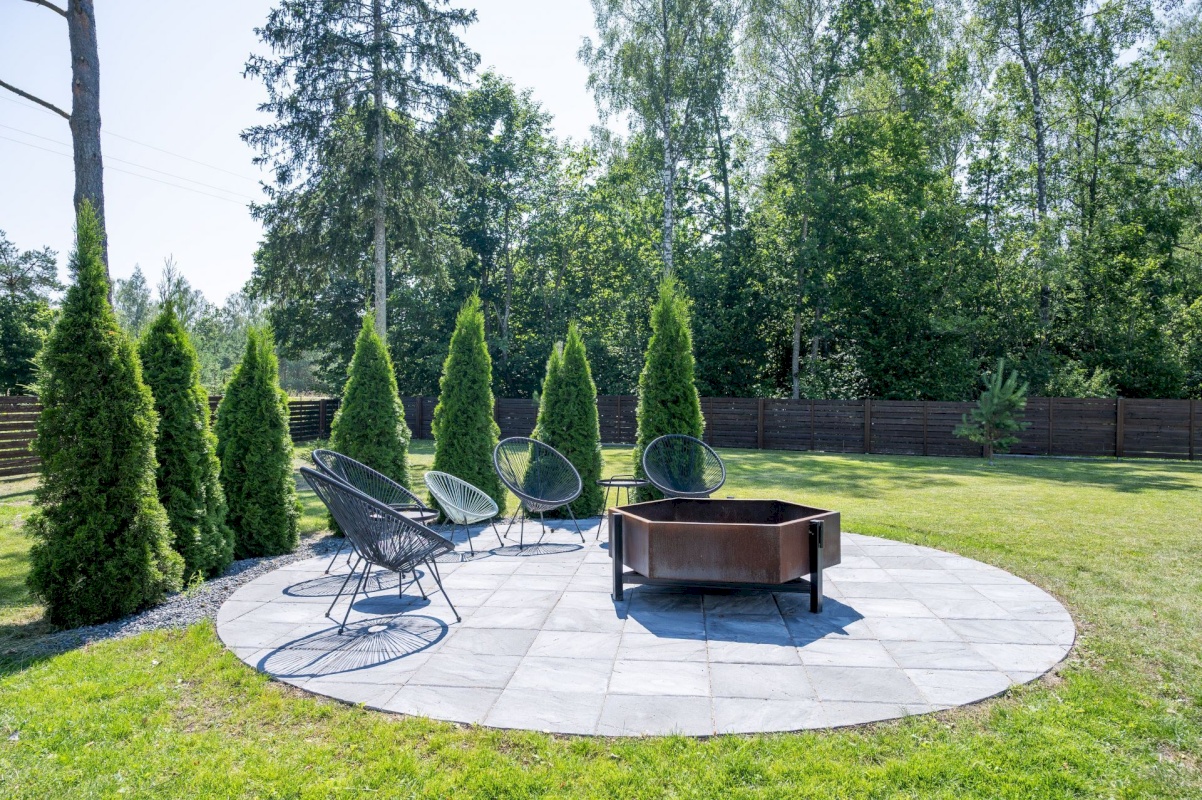 Saaremaa vald, Praakli küla, Eliste tee 9