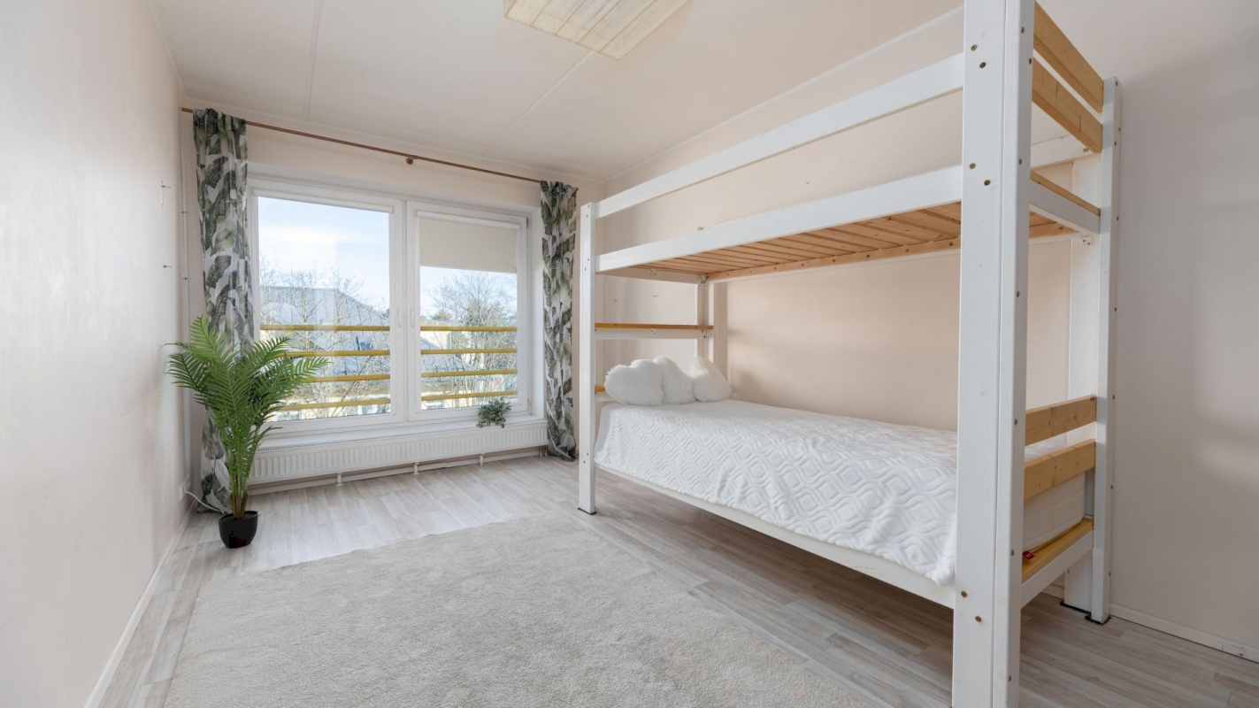 Tallinn, Nõmme linnaosa, Männiku, Pihlaka 1a