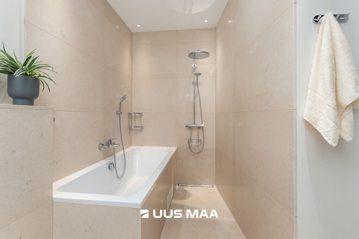 Tallinn, Kesklinna linnaosa, Rotermanni 18/1