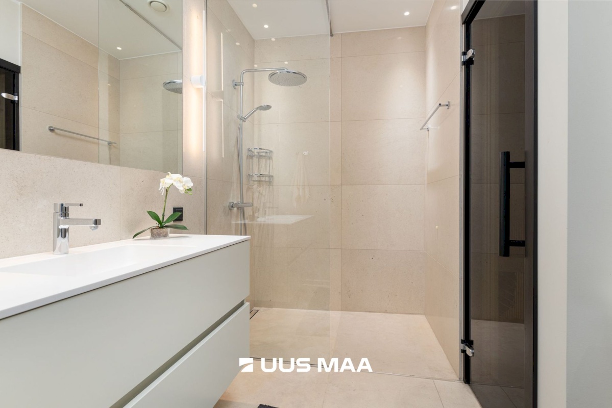 Tallinn, Kesklinna linnaosa, Rotermanni 18/1