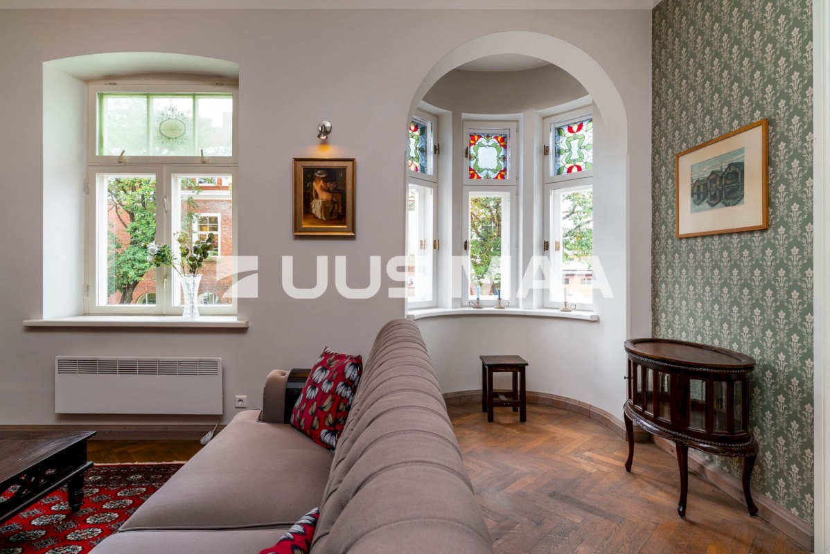 Viljandi linn, Kesklinn, Tallinna tn 6