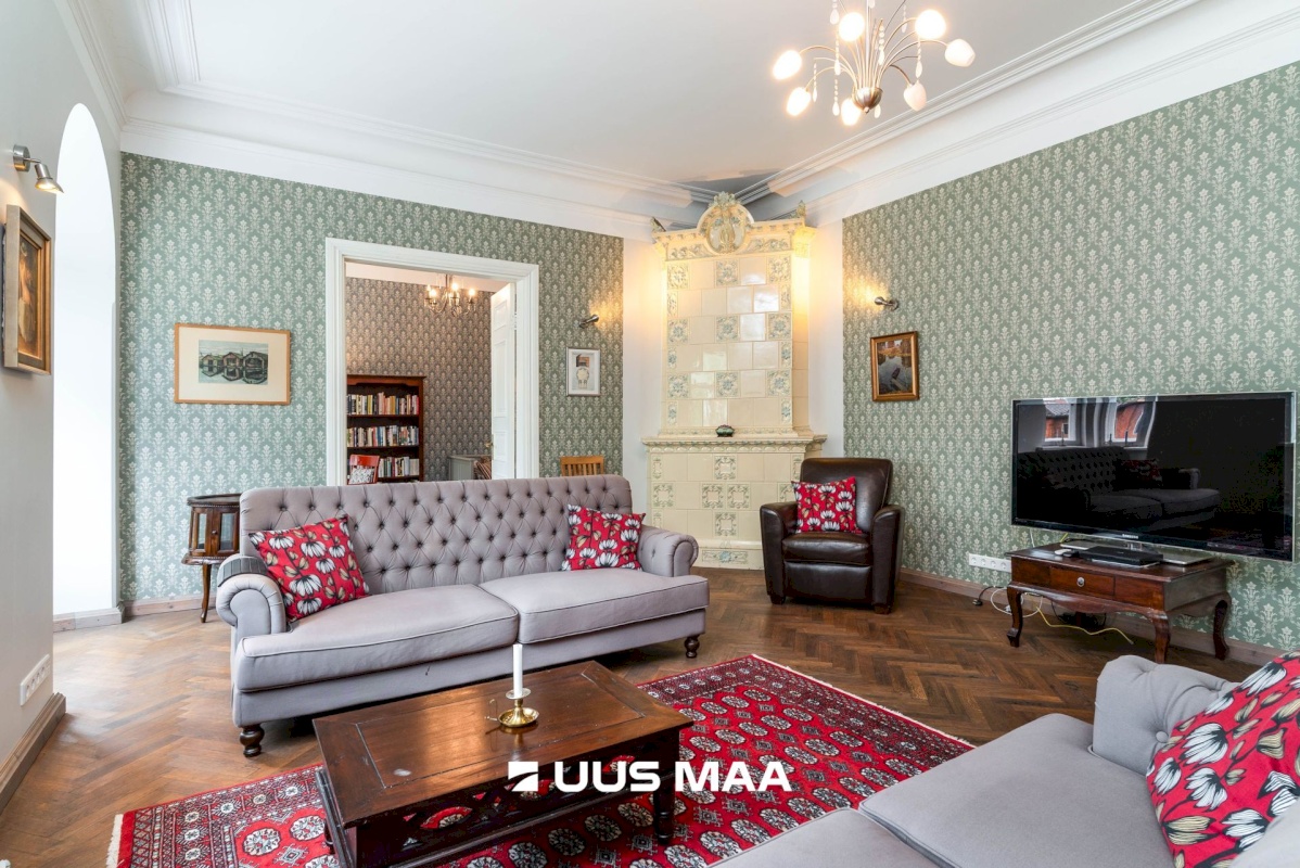 Viljandi linn, Kesklinn, Tallinna tn 6