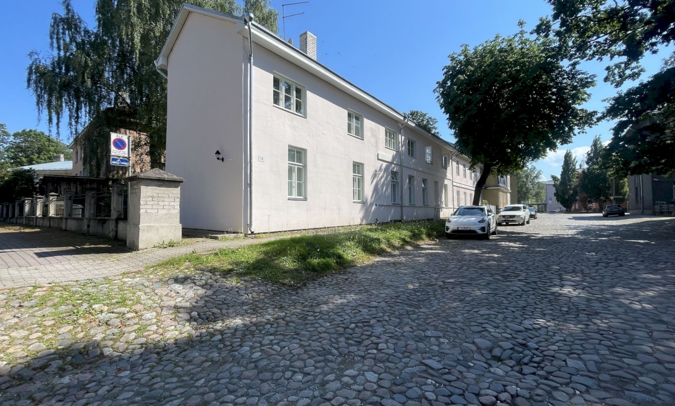 Tartu linn, Tartu linn, Kesklinn, Vallikraavi 18