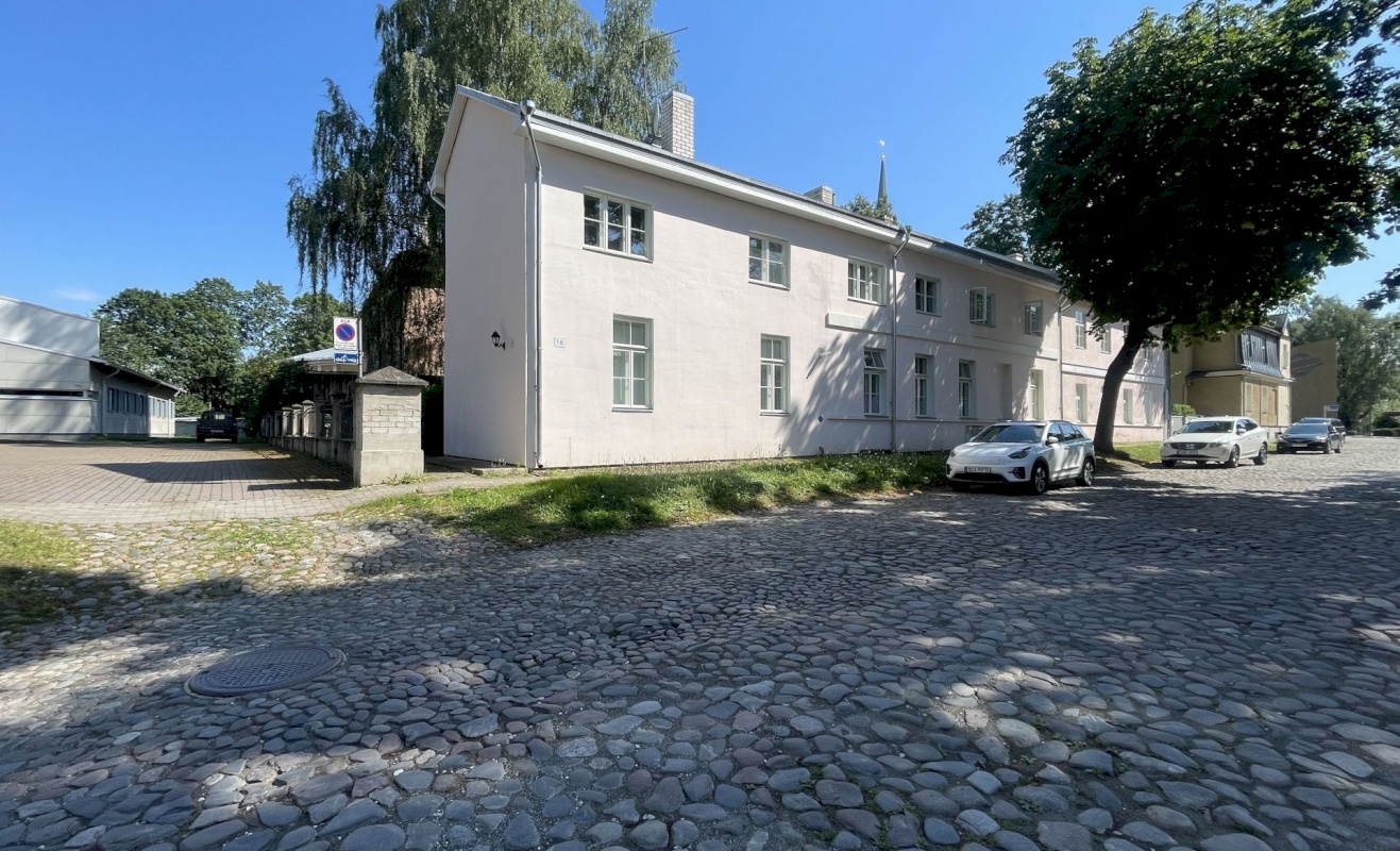 Tartu linn, Tartu linn, Kesklinn, Vallikraavi 18