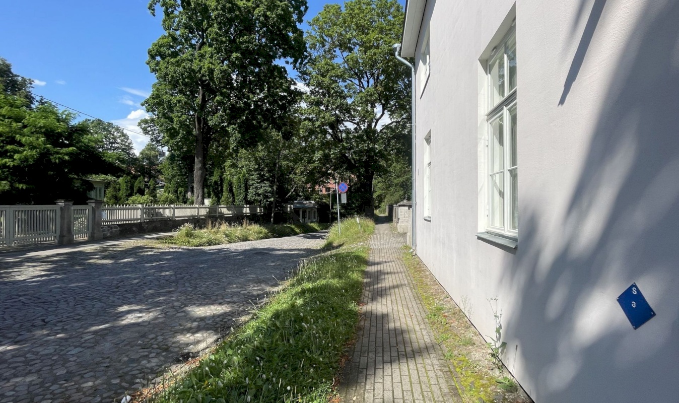 Tartu linn, Tartu linn, Kesklinn, Vallikraavi 18
