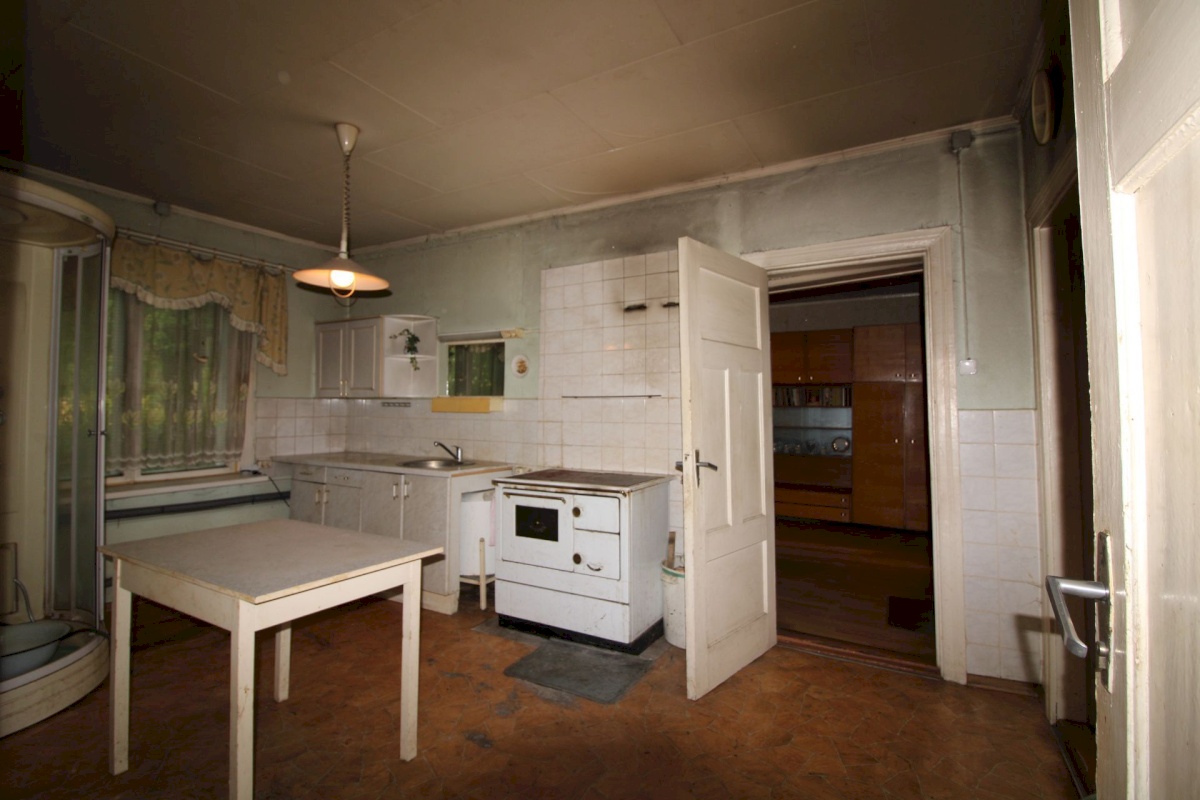 Pärnu linn, Pärnu linn, Kesklinn, Laatsareti 6