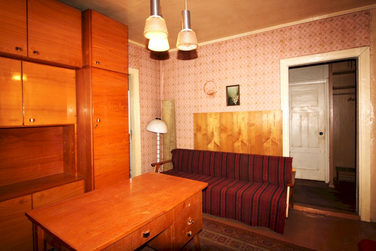 Pärnu linn, Pärnu linn, Kesklinn, Laatsareti 6