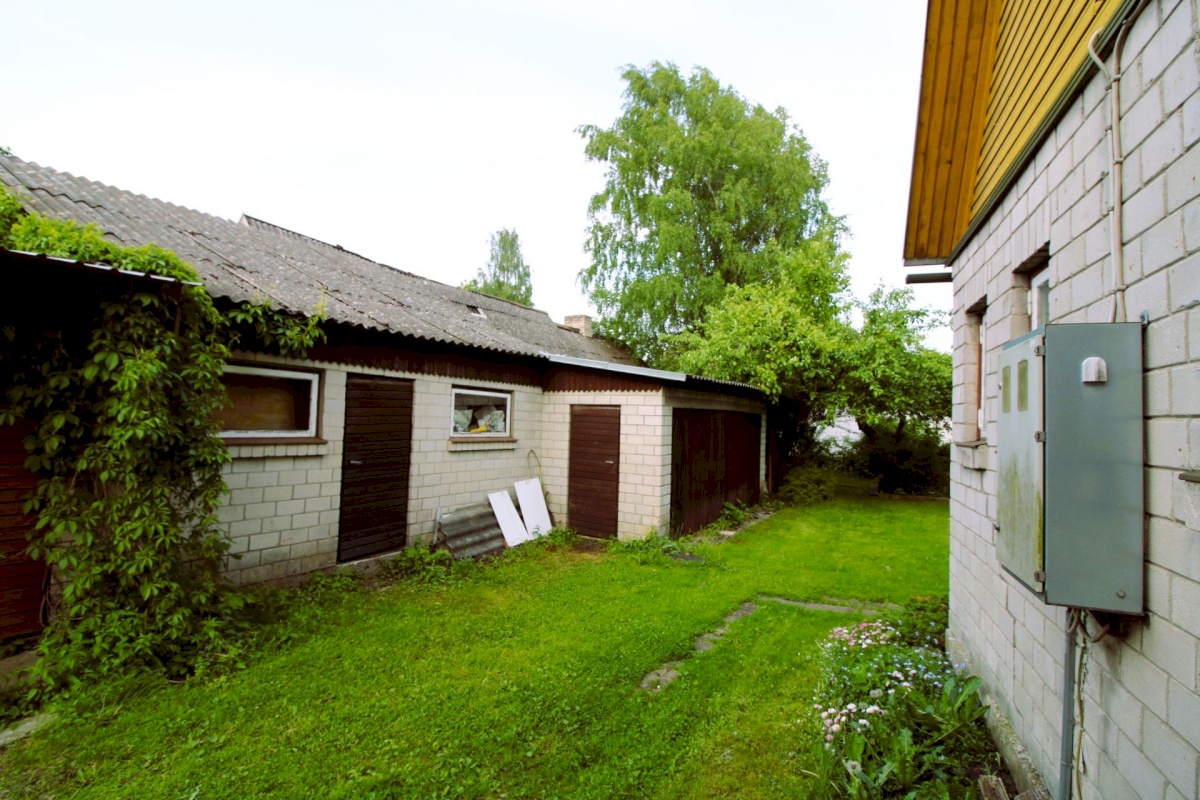 Pärnu linn, Pärnu linn, Kesklinn, Laatsareti 6