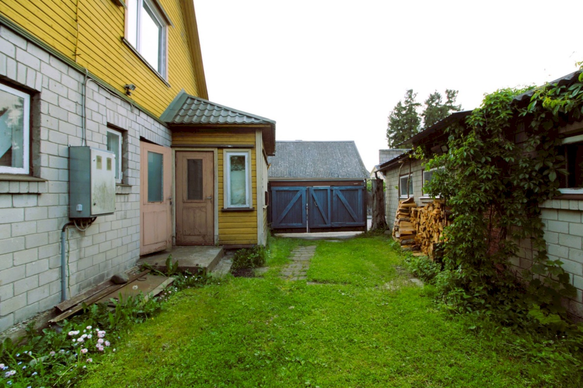 Pärnu linn, Pärnu linn, Kesklinn, Laatsareti 6