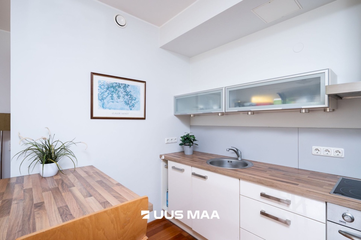 Tallinn, Kesklinna linnaosa, Südalinn, Rävala pst 19