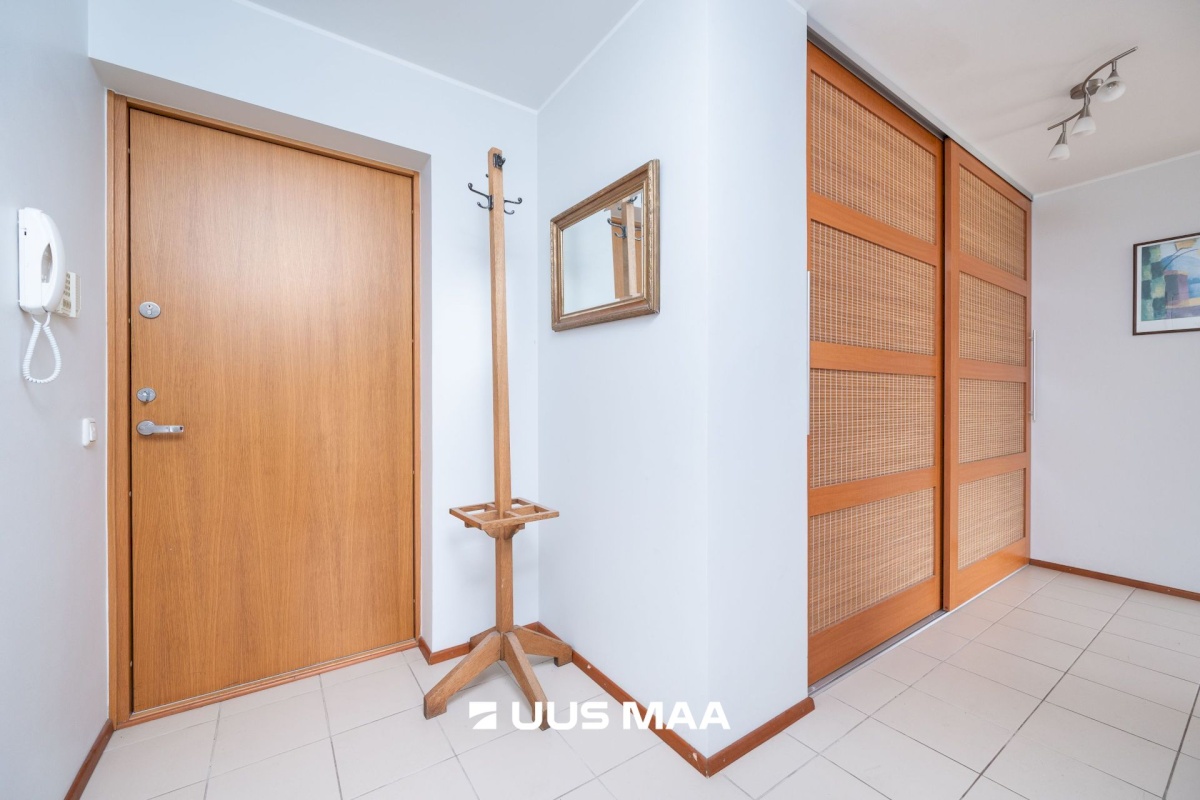 Tallinn, Kesklinna linnaosa, Südalinn, Rävala pst 19