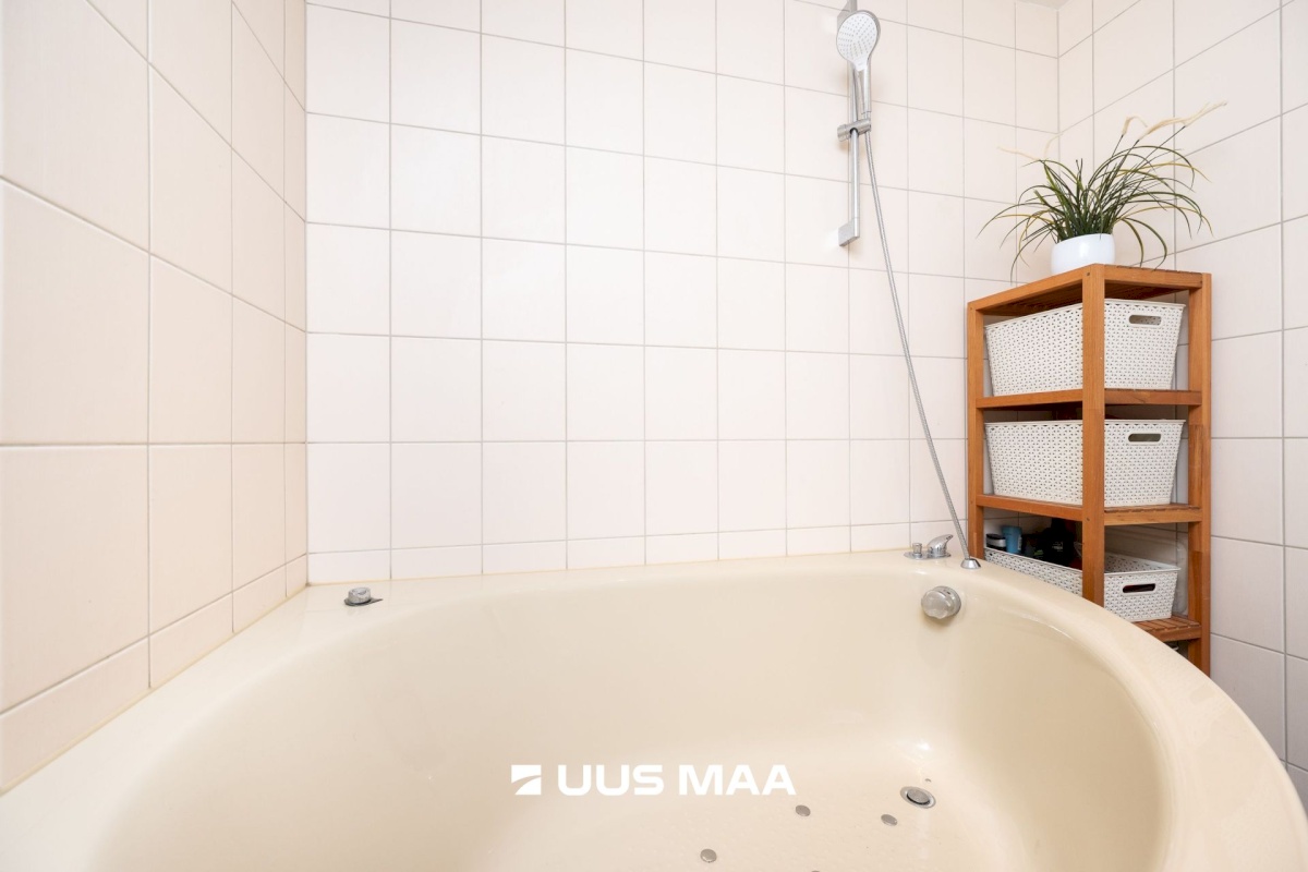 Tallinn, Kesklinna linnaosa, Südalinn, Rävala pst 19