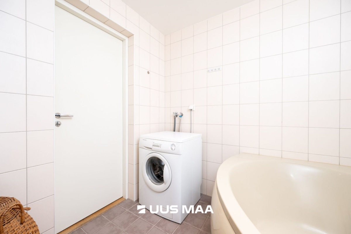 Tallinn, Kesklinna linnaosa, Südalinn, Rävala pst 19