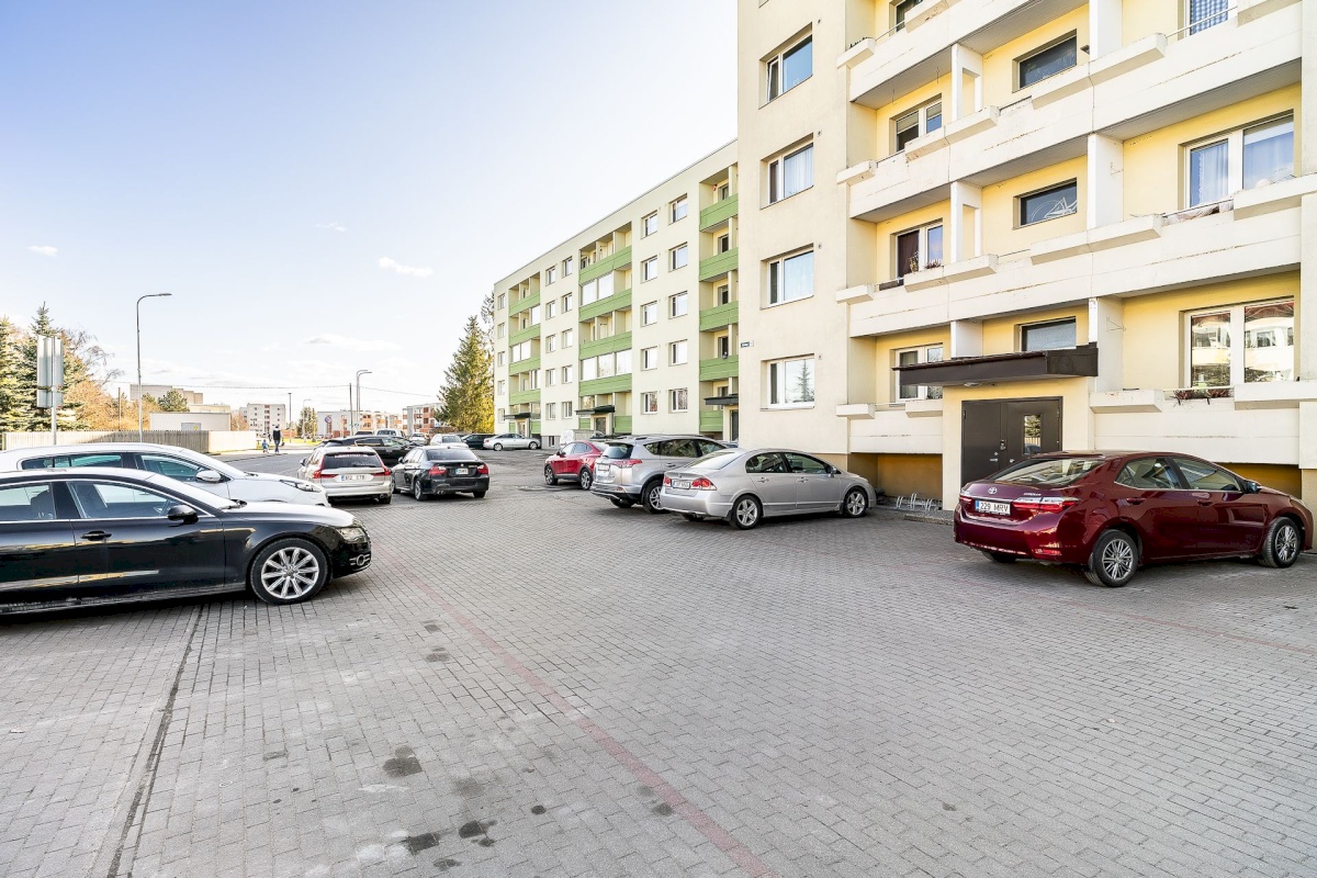 Saue vald, Laagri alevik, Redise 10