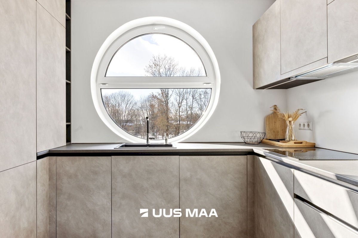 Pärnu linn, Pärnu linn, Kesklinn, Vesiroosi 1