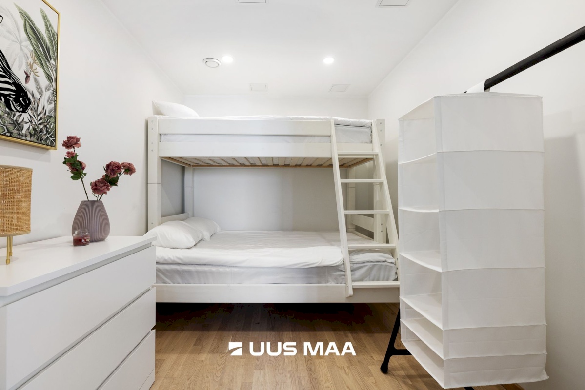 Pärnu linn, Pärnu linn, Kesklinn, Vesiroosi 1