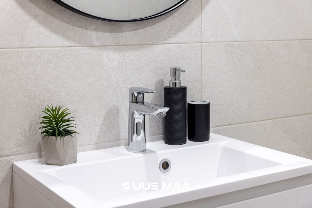 Pärnu linn, Pärnu linn, Kesklinn, Vesiroosi 1