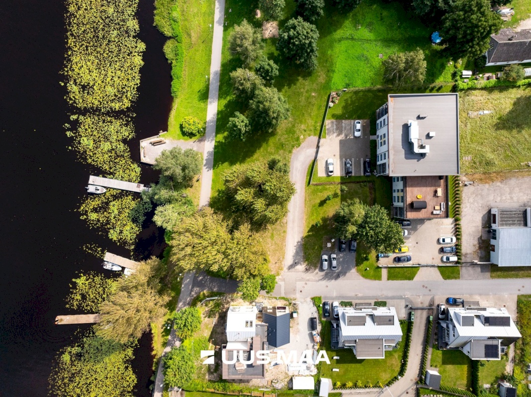 Pärnu linn, Pärnu linn, Kesklinn, Vesiroosi 1