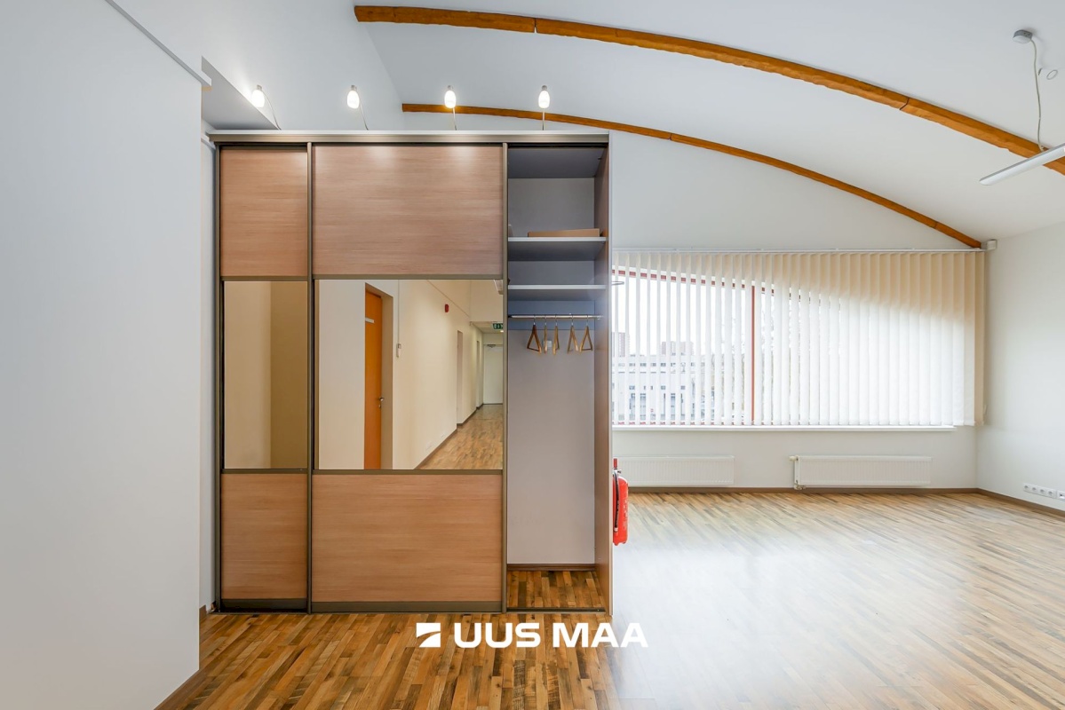 Tallinn, Mustamäe linnaosa, Mustamäe, Kadaka tee 48