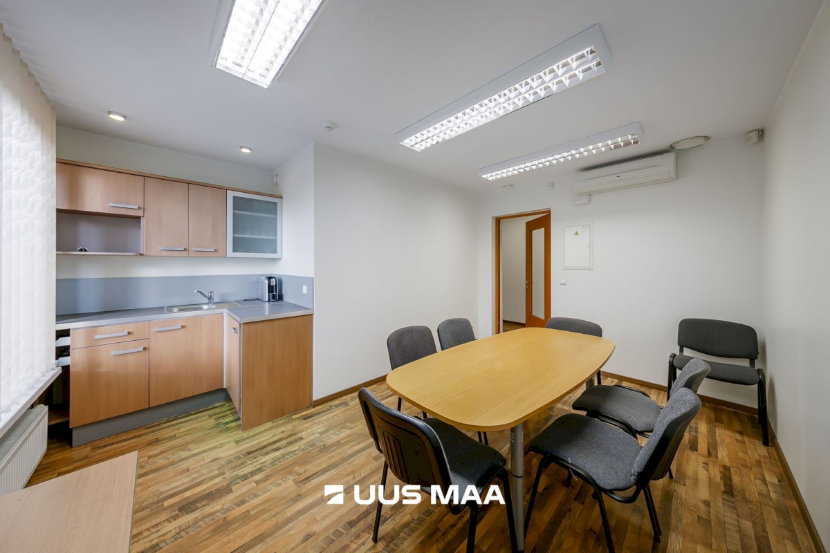 Tallinn, Mustamäe linnaosa, Mustamäe, Kadaka tee 48