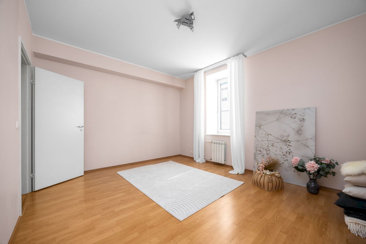 Tallinn, Kesklinna linnaosa, Uus Maailm, Villardi 32