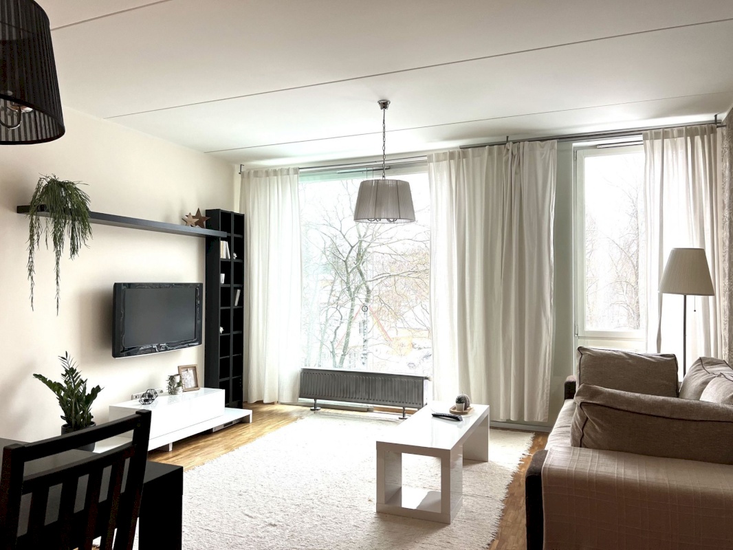 Tallinn, Kesklinna linnaosa, Kadriorg, Liivaoja 2