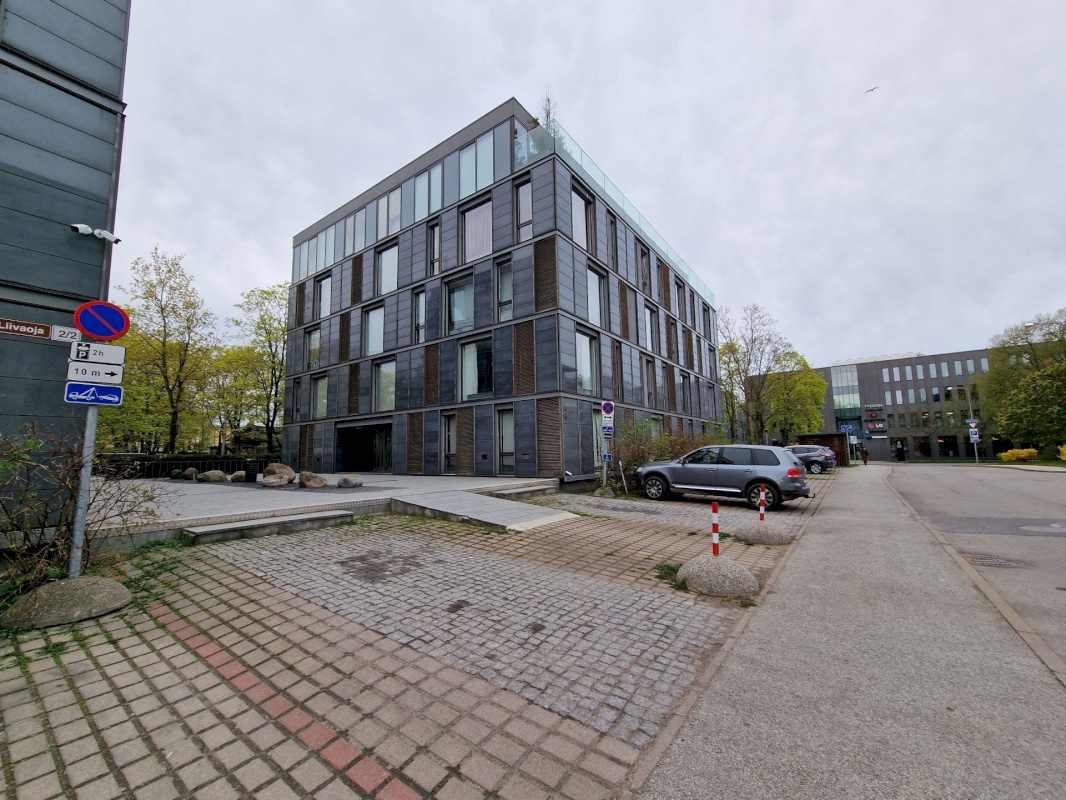 Tallinn, Kesklinna linnaosa, Kadriorg, Liivaoja 2