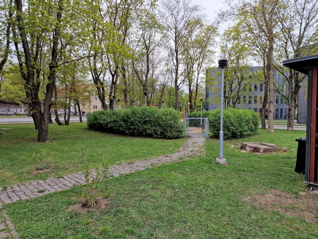 Tallinn, Kesklinna linnaosa, Kadriorg, Liivaoja 2