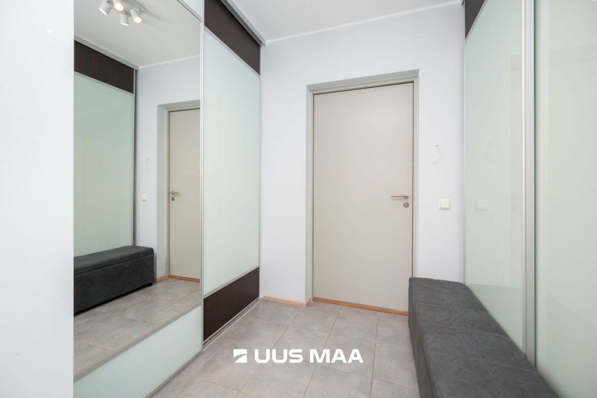 Tallinn, Mustamäe linnaosa, Mustamäe, Karsti 8