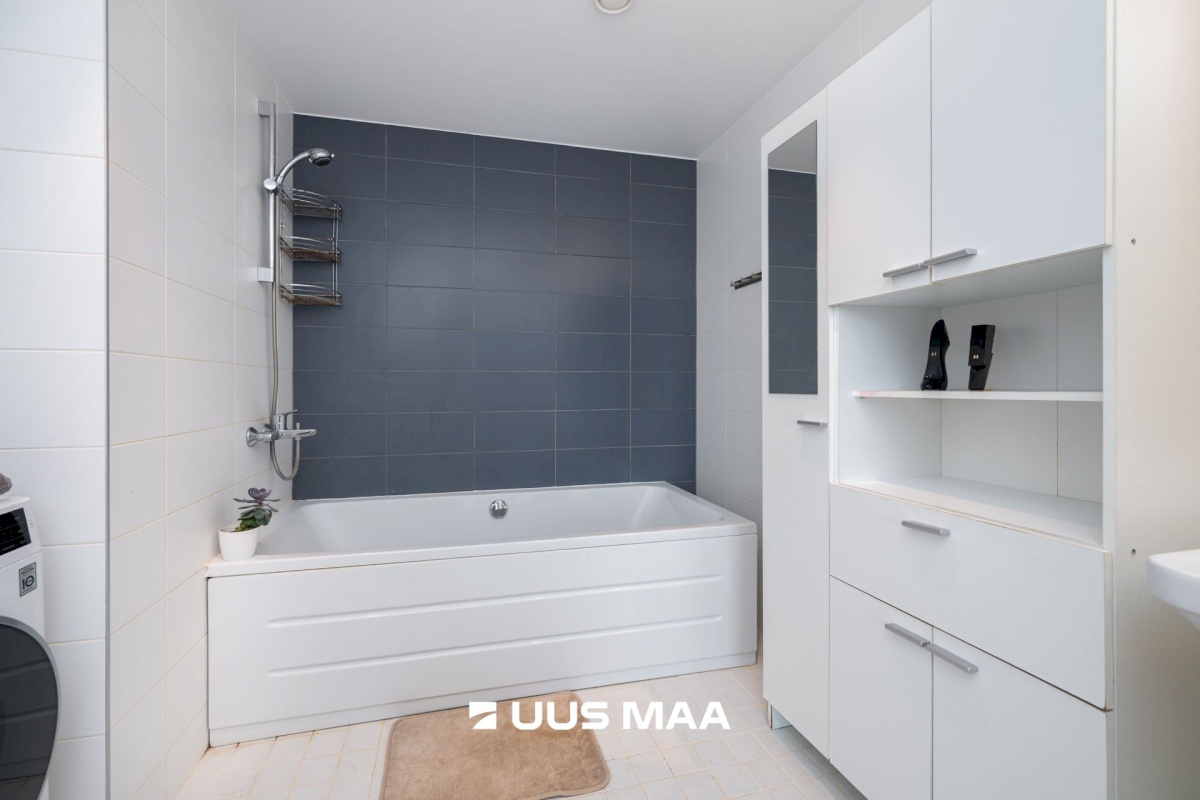 Tallinn, Mustamäe linnaosa, Mustamäe, Karsti 8