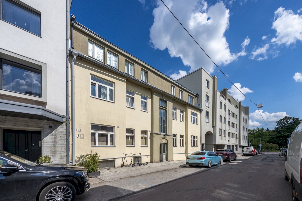 Tallinn, Kesklinna linnaosa, Kadriorg, L. Koidula 15